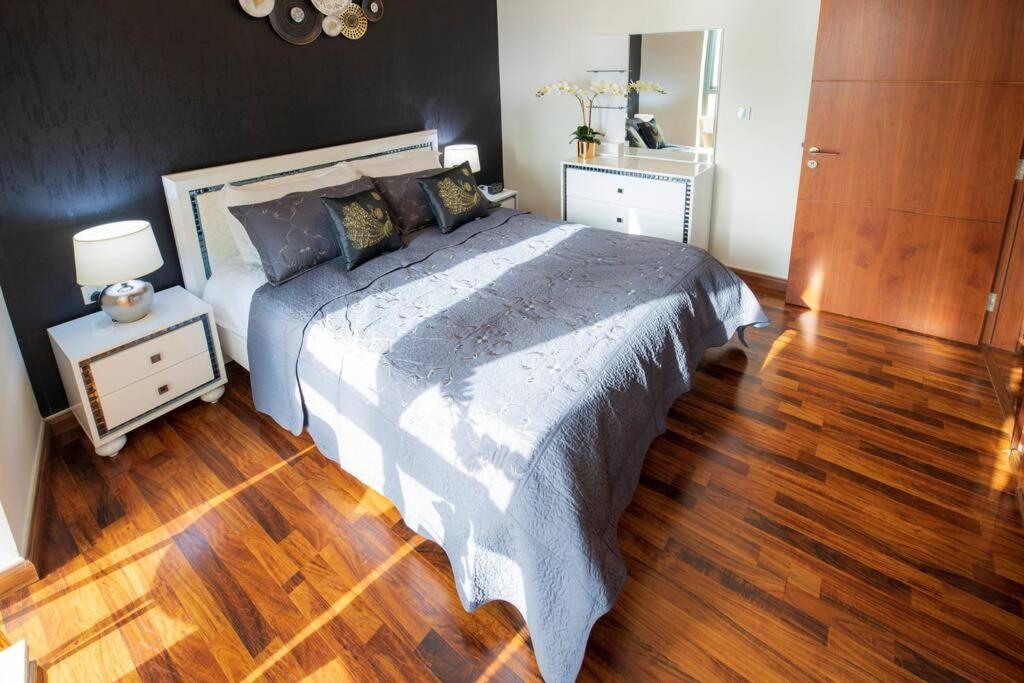First Class 3Br With Full Burj Khalifa And Fountain View Dubai Exterior photo