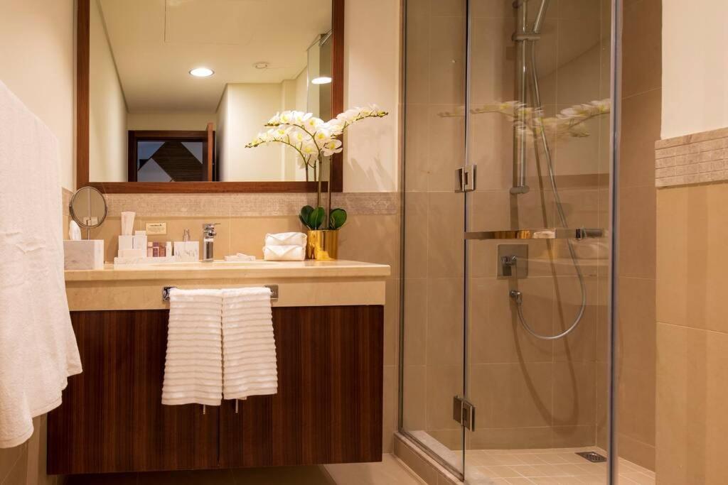 First Class 3Br With Full Burj Khalifa And Fountain View Dubai Exterior photo