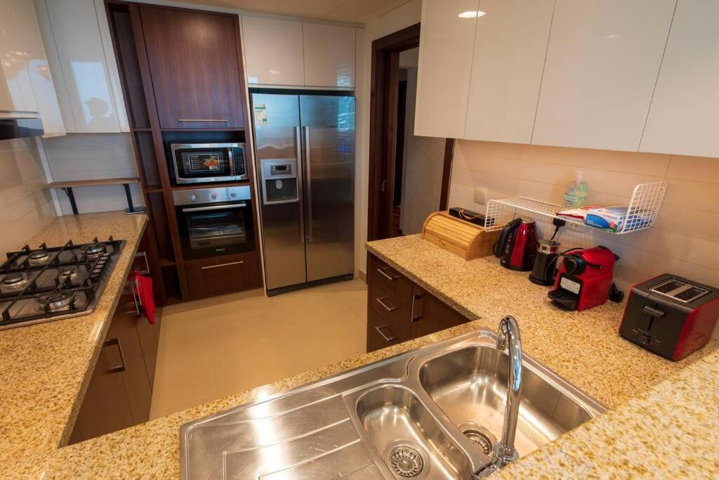 First Class 3Br With Full Burj Khalifa And Fountain View Dubai Exterior photo